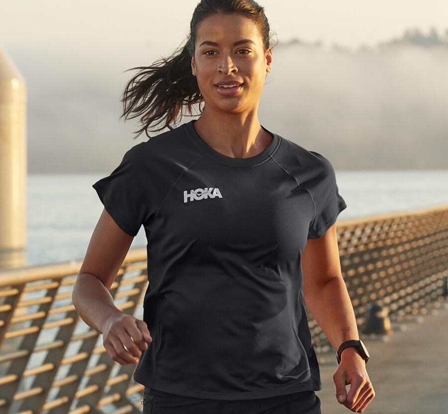 Tops Womens - Hoka One One Performance Short Sleeve - Black - FJVLCXU-74